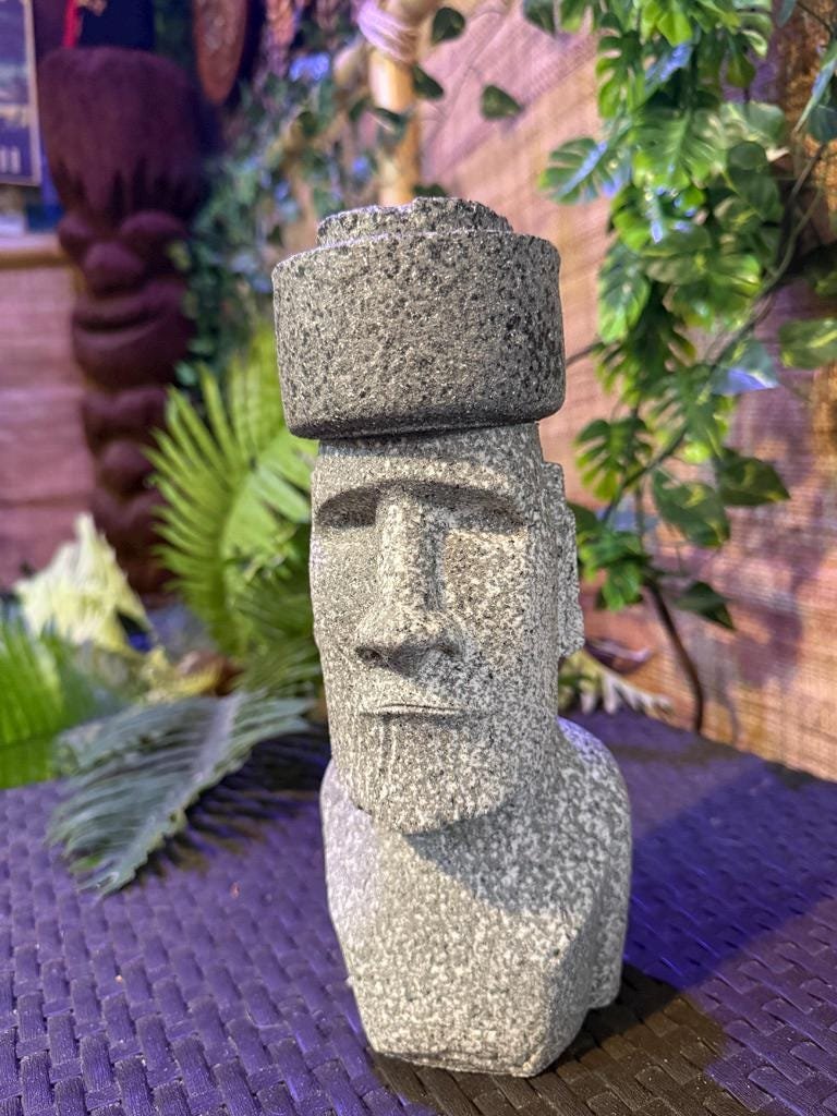Moai lamp