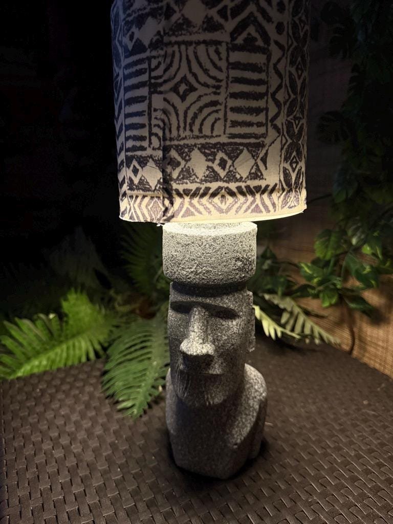 Moai lamp